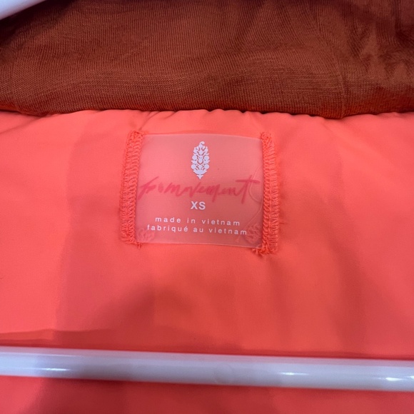 Free People FP Movement Lead the Pack 1/2 zip Pullover Neon Coral XS - Picture 6 of 11